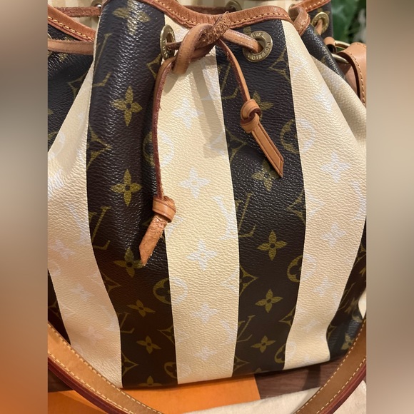Louis Vuitton Petit Rayures Noe! Rare bag made only in 2011! Authentic SOLD - Picture 6 of 16